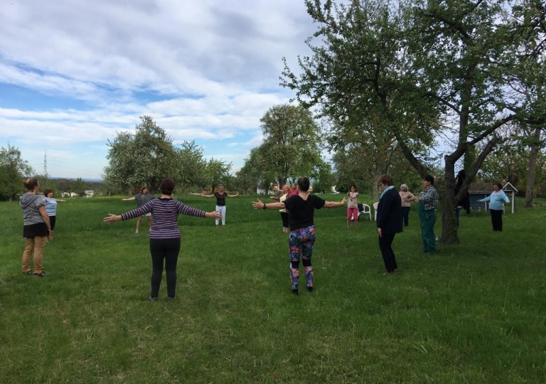 Qi Gong auf der Streuobstwiese